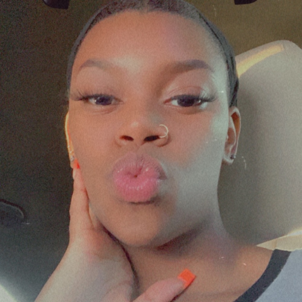 Meet your Posher, Keshia